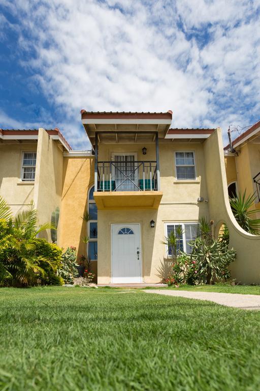 The Oasis I, Portmore Country Club Eksteriør bilde