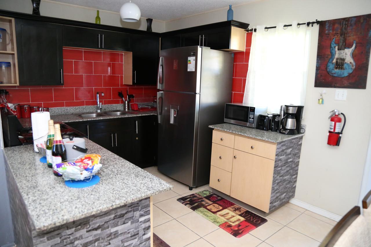 The Oasis I, Portmore Country Club Eksteriør bilde